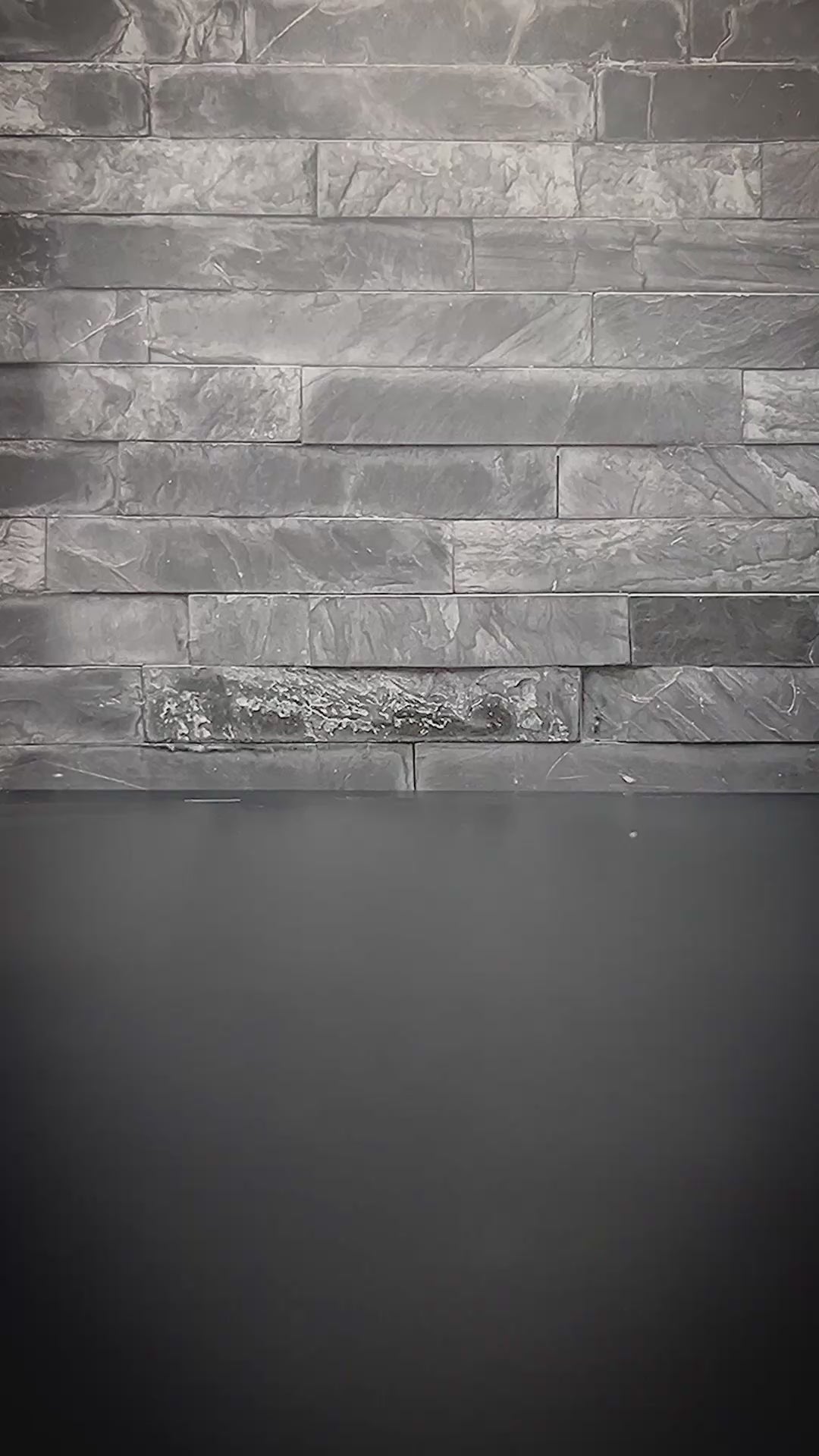 Video über Pflanztöpfe in verschiedenen Farben - Wohnidee für junge Leute