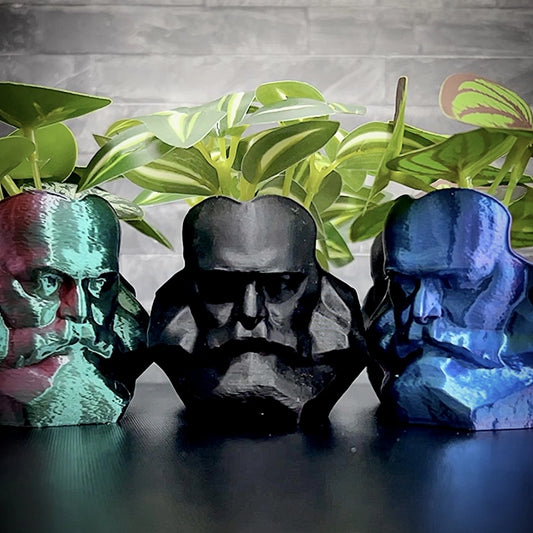 Dekorativer Blumentopf in Form eines Karl Marx Kopf, verschiedene Farben als Geschenk